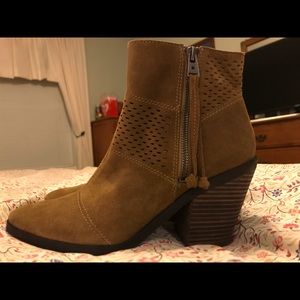 🍀 LUCKY BRAND “Ramses Bootie” size 9